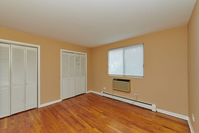 1762 W Highland Avenue 204, Chicago, IL 60660