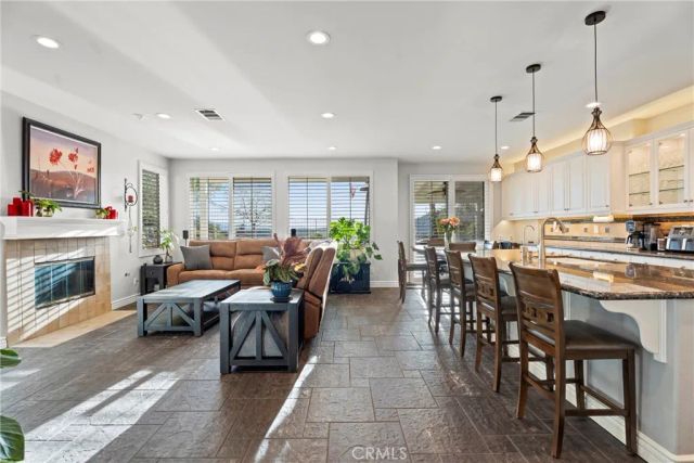 28445 Linda Vista, Canyon Country, CA 91387