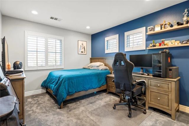 28445 Linda Vista, Canyon Country, CA 91387