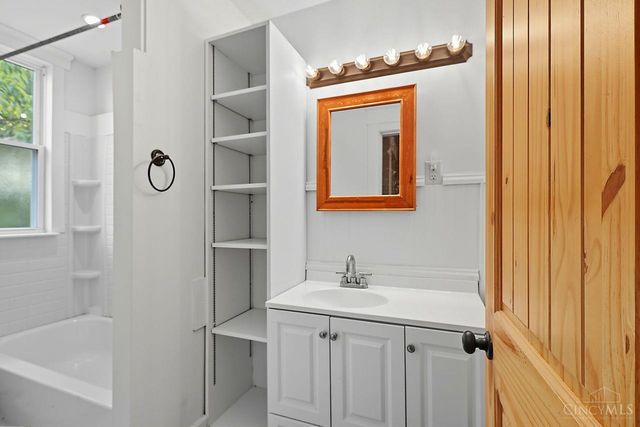 3346 Bonaparte Avenue, Cincinnati, OH 45207