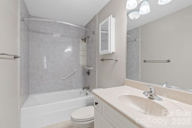 2 Gatehouse Court, Asheville, NC 28803