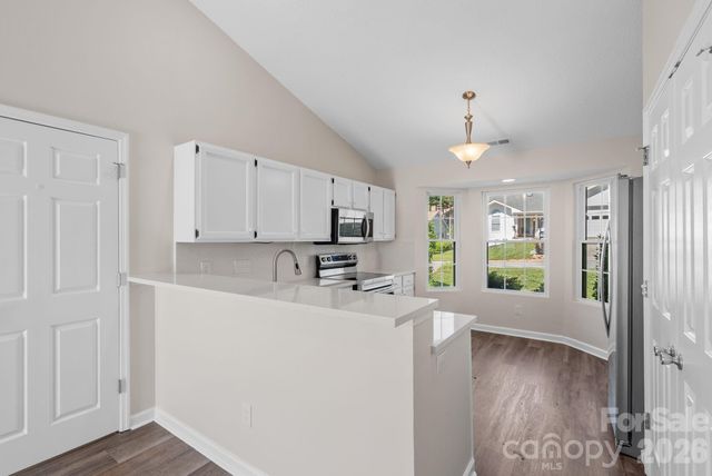 2 Gatehouse Court, Asheville, NC 28803