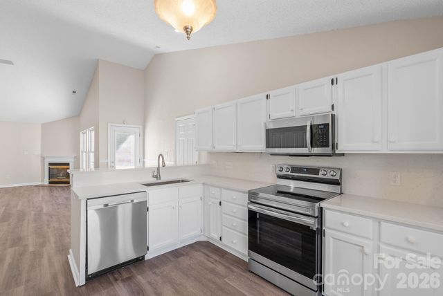 2 Gatehouse Court, Asheville, NC 28803