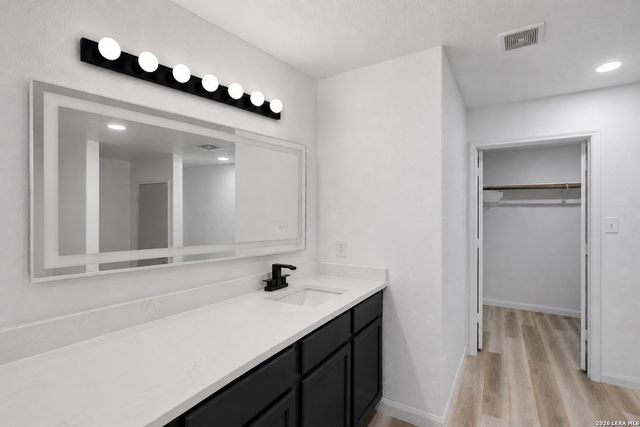 6050 Luckey Run, San Antonio, TX 78252