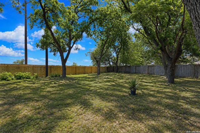 6050 Luckey Run, San Antonio, TX 78252
