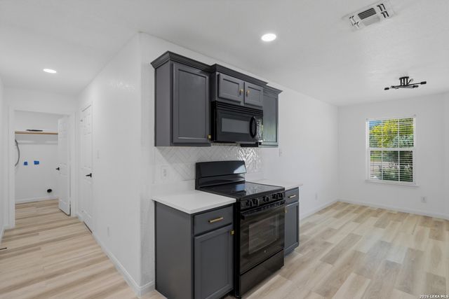 6050 Luckey Run, San Antonio, TX 78252