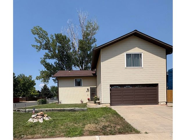 205 6th St, Mead, CO 80542