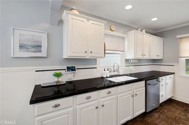 125 Vista Del Parque, Redondo Beach, CA 90277