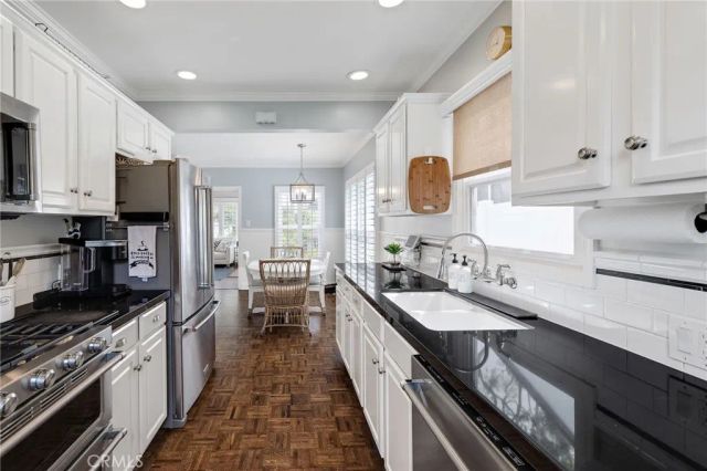 125 Vista Del Parque, Redondo Beach, CA 90277