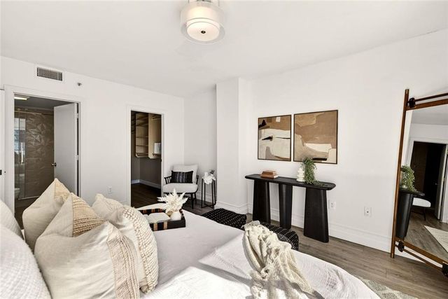 1280 W Peachtree NW Street 2409, Atlanta, GA 30309