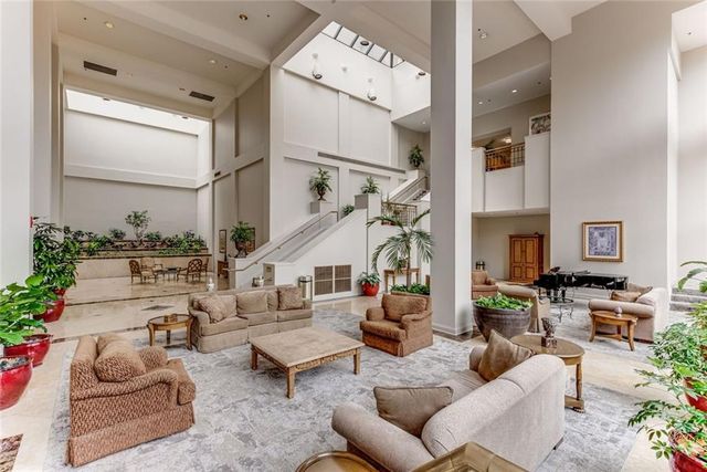 1280 W Peachtree NW Street 2409, Atlanta, GA 30309