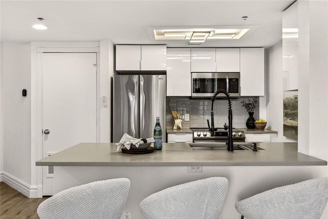 1280 W Peachtree NW Street 2409, Atlanta, GA 30309