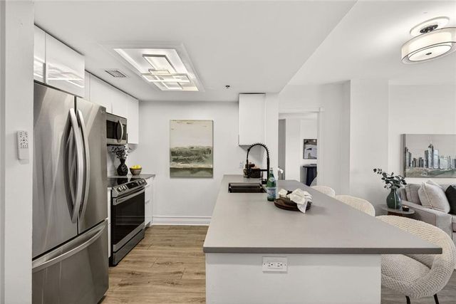 1280 W Peachtree NW Street 2409, Atlanta, GA 30309