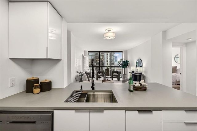 1280 W Peachtree NW Street 2409, Atlanta, GA 30309