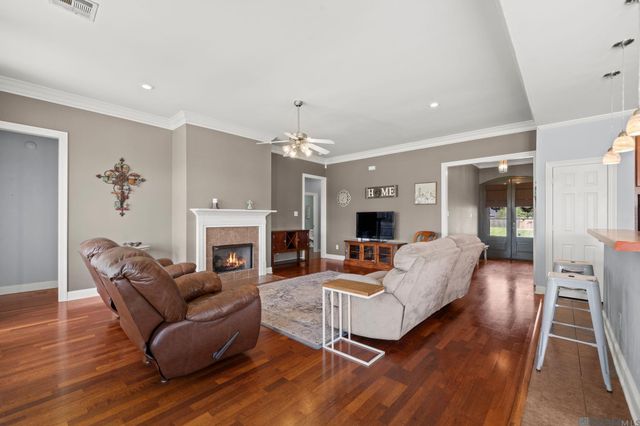 13824 Parkway Dr, Denham Springs, LA 70726