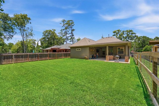 22529 E Shorewood Loop, Houston, TX 77336