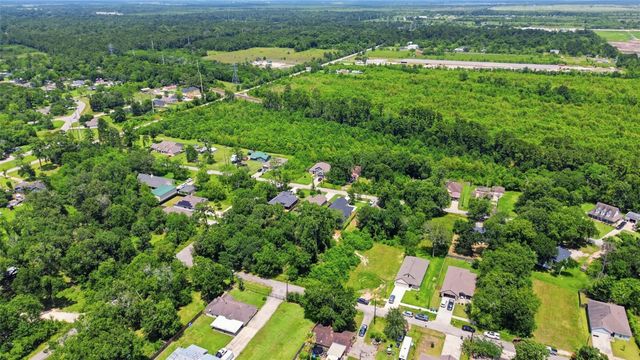 22529 E Shorewood Loop, Houston, TX 77336