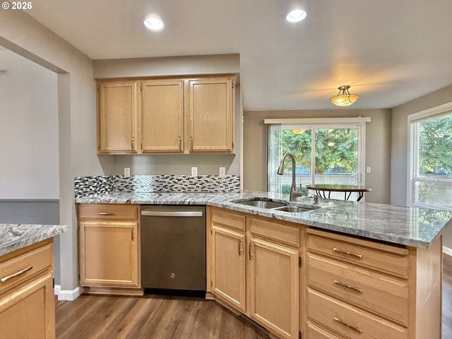 16907 Se 28TH St, Vancouver, WA 98683