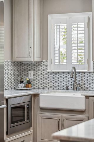 36 Harleston Place, Charleston, SC 29401