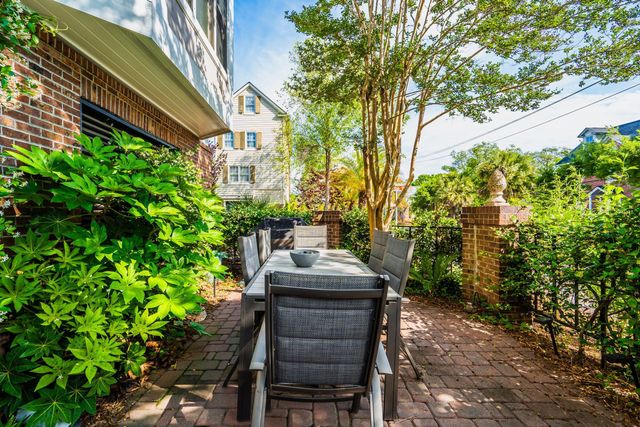 36 Harleston Place, Charleston, SC 29401