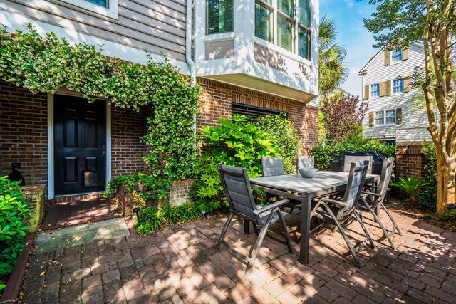 36 Harleston Place, Charleston, SC 29401