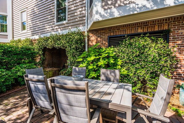 36 Harleston Place, Charleston, SC 29401