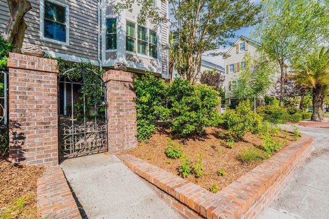 36 Harleston Place, Charleston, SC 29401