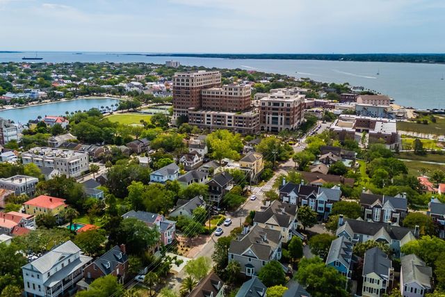 36 Harleston Place, Charleston, SC 29401