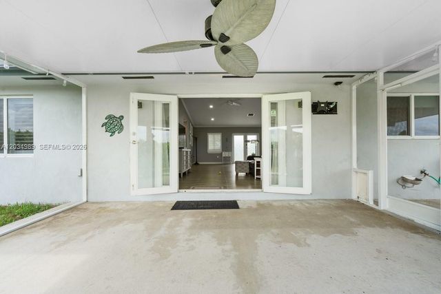 20572 SW 317th St, Homestead, FL 33030