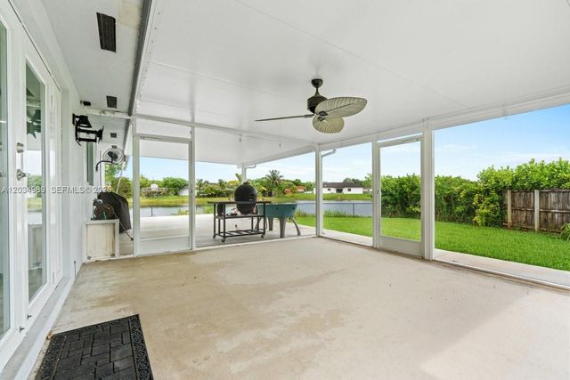 20572 SW 317th St, Homestead, FL 33030