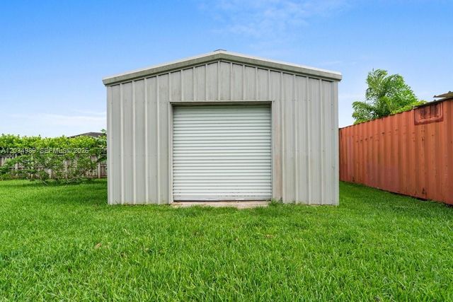 20572 SW 317th St, Homestead, FL 33030