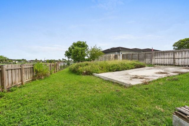 20572 SW 317th St, Homestead, FL 33030