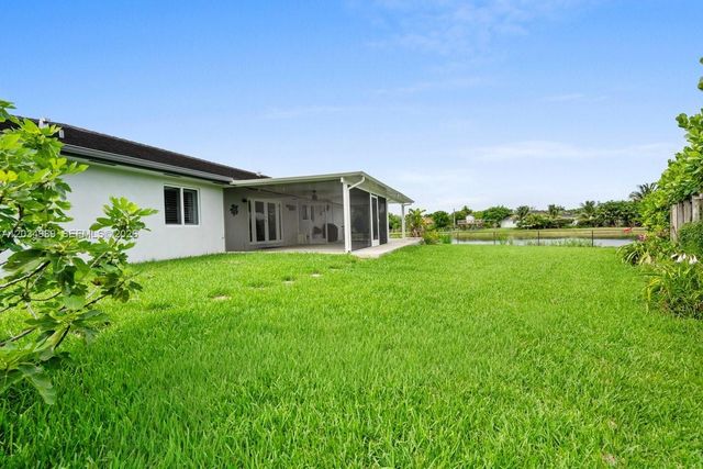 20572 SW 317th St, Homestead, FL 33030