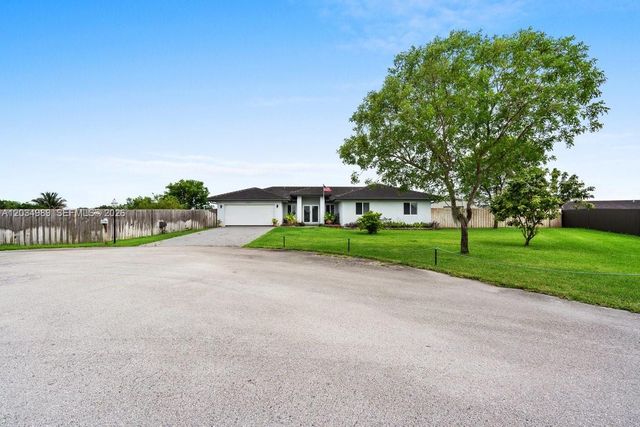 20572 SW 317th St, Homestead, FL 33030