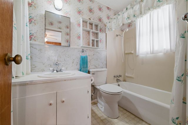 101 S Frio Court, Weatherford, TX 76087