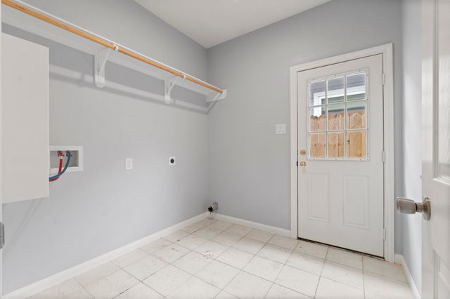 16866 W Hammon, Montgomery, TX 77316