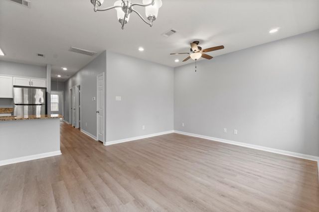 16866 W Hammon, Montgomery, TX 77316