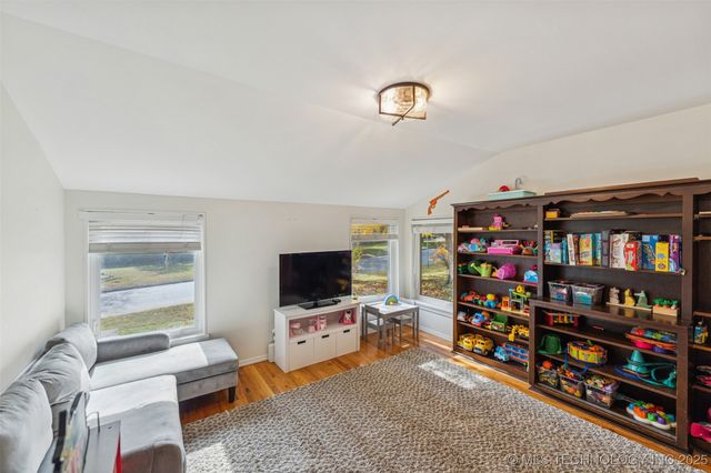 2547 S College Avenue, Tulsa, OK 74114