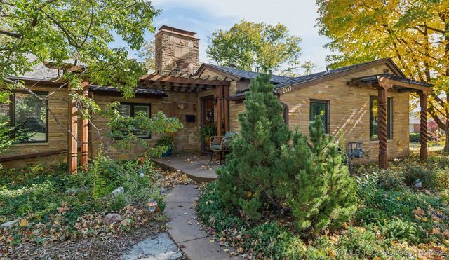 2547 S College Avenue, Tulsa, OK 74114