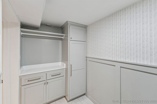 2547 S College Avenue, Tulsa, OK 74114