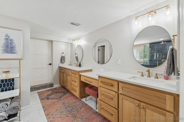 2547 S College Avenue, Tulsa, OK 74114