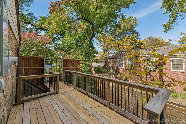 2547 S College Avenue, Tulsa, OK 74114