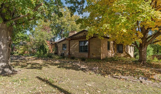 2547 S College Avenue, Tulsa, OK 74114