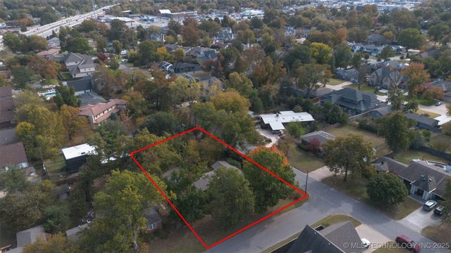 2547 S College Avenue, Tulsa, OK 74114