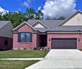 55789 Oak Pointe Drive, Shelby Twp, MI 48315