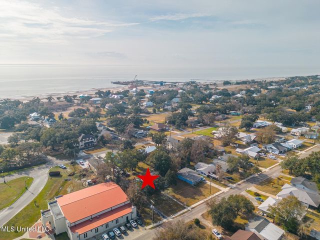 419 E Second Street, Long Beach, MS 39560