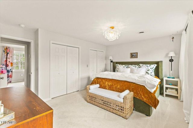 8 Parwood Court, Johnson City, TN 37601