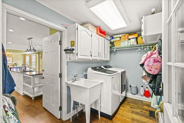 8 Parwood Court, Johnson City, TN 37601