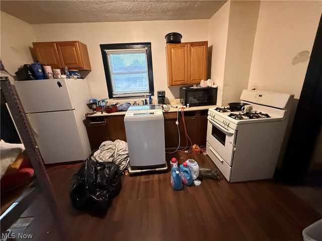 2046 North Park Avenue, Warren, OH 44483