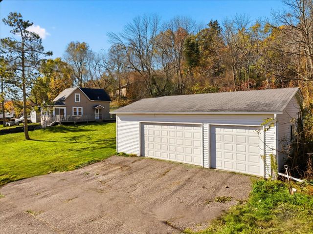 700 Main Street W, Carver, MN 55315